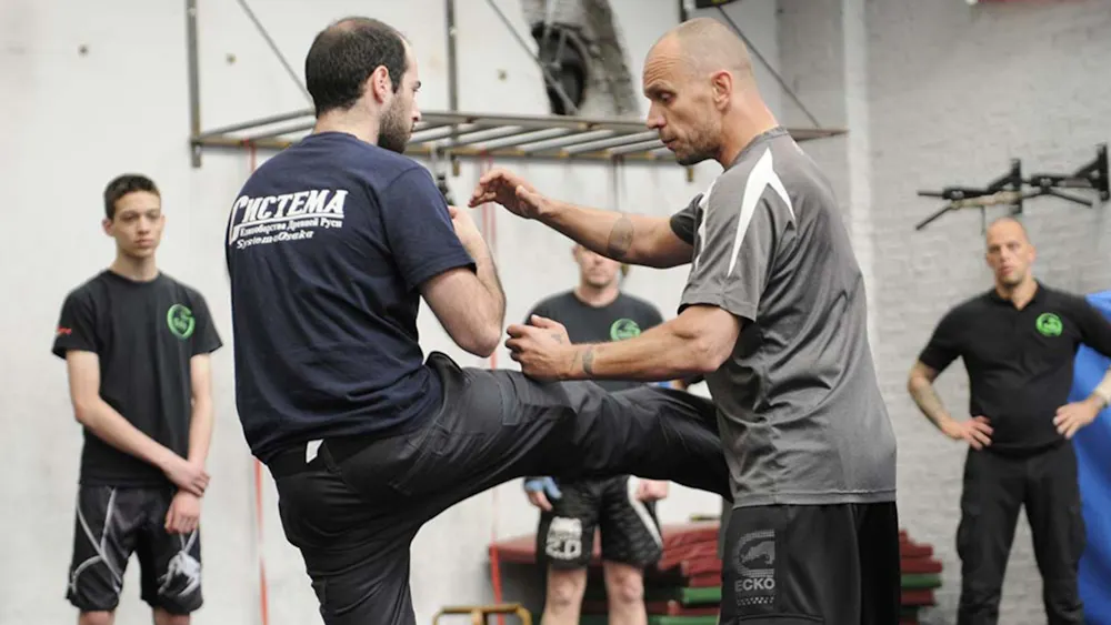 Arts martiaux russes : Découvrez le Systema et le Sambo