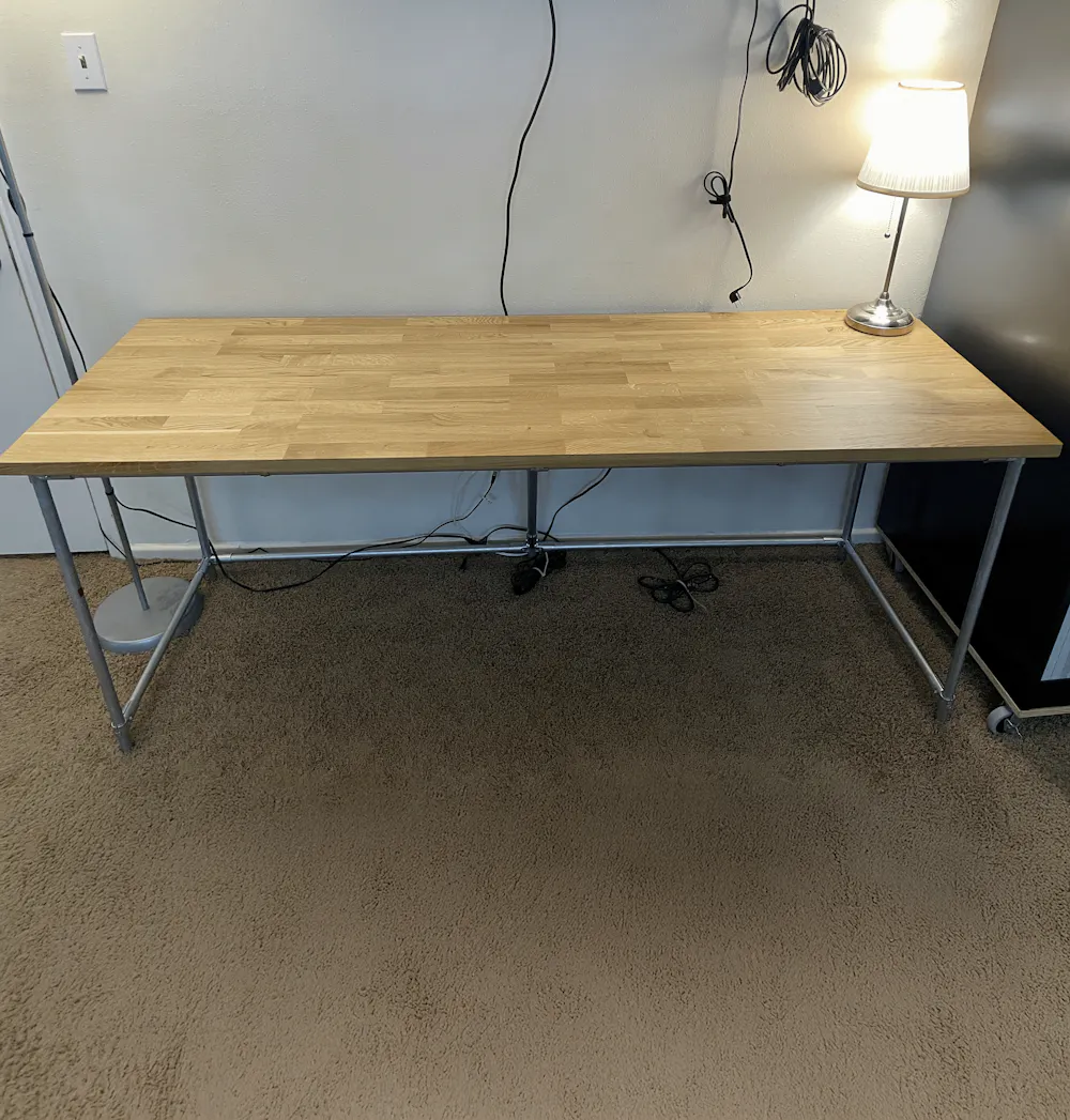 desk.png