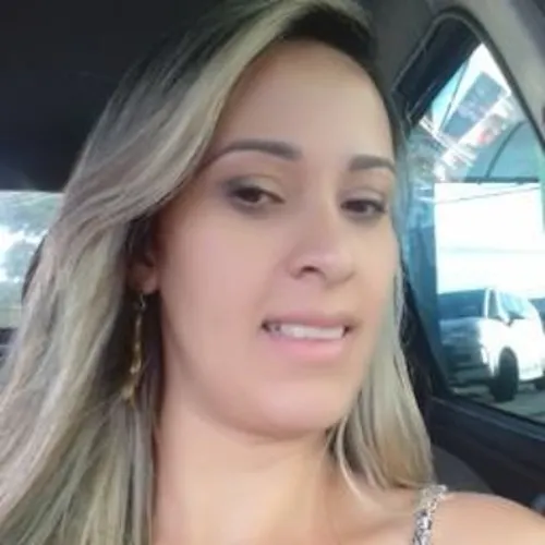 Lívia Oliveira Moura