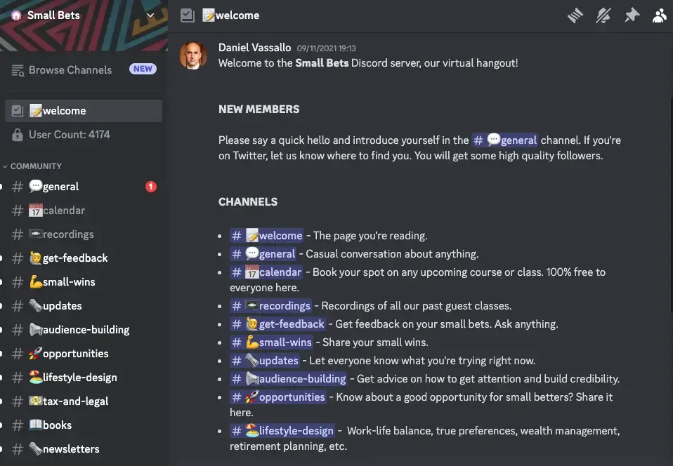 여러 사람들이 있는 Facebook 페이지의 스크린샷