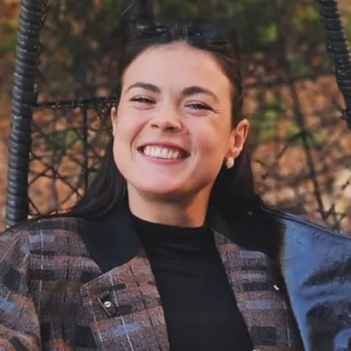 Clara Manzon
