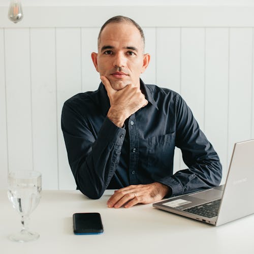 Dr. Turí Souza