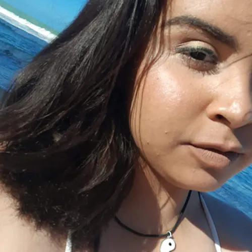 Cinthya Fernanda Lopes