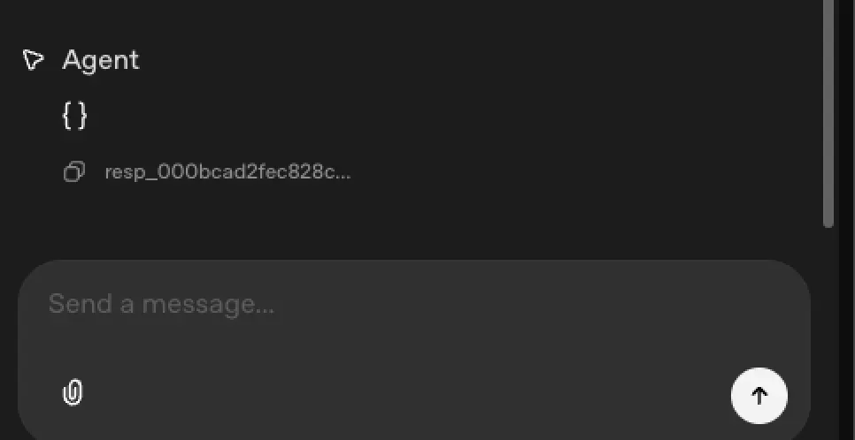 화면에 문자 메시지가 표시된 전화기