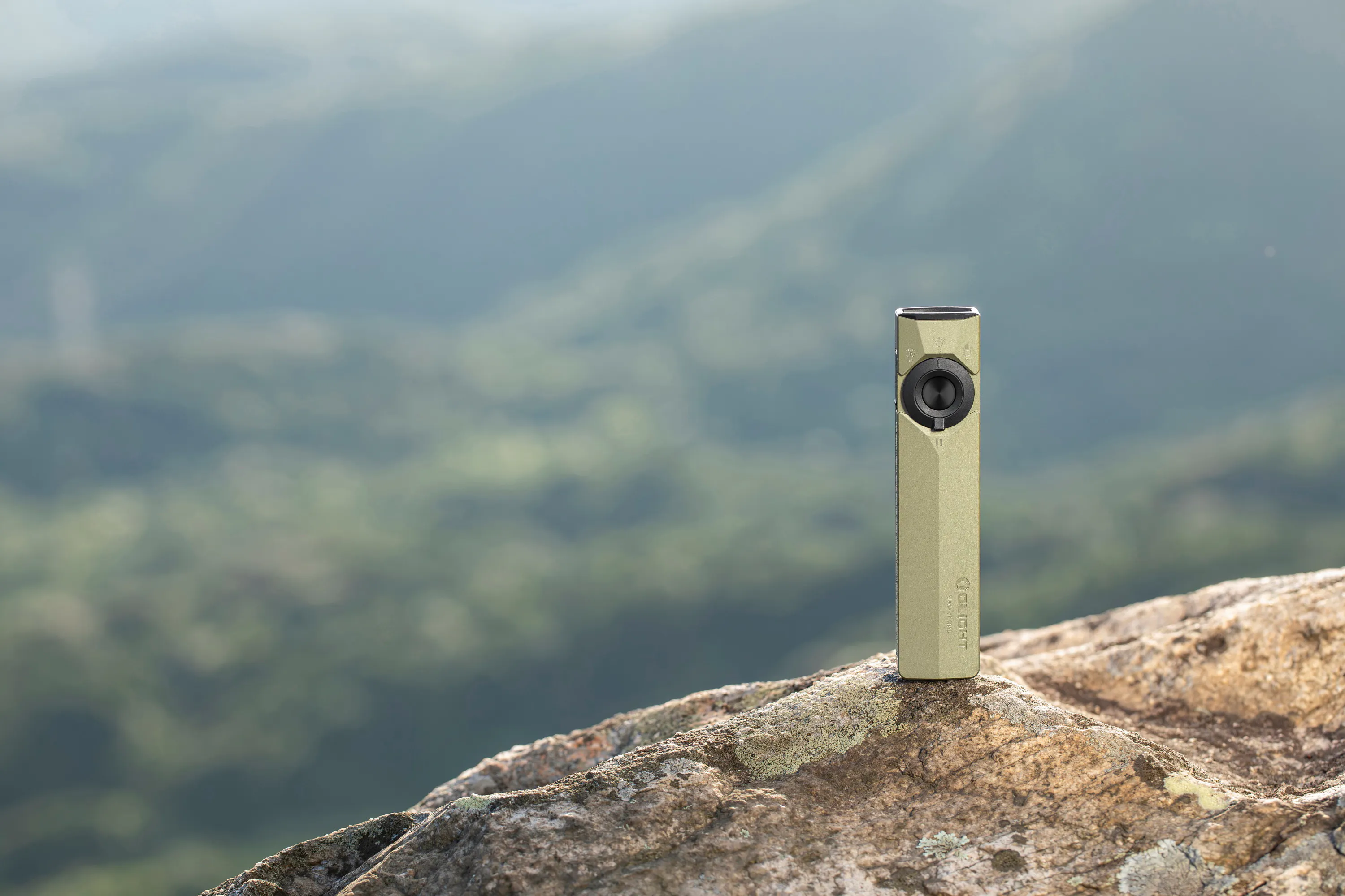 ArkPro Series Flat Unibody EDC Flashlight