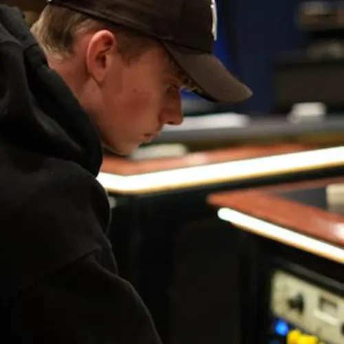 Alex Teulings (@alexteulings)