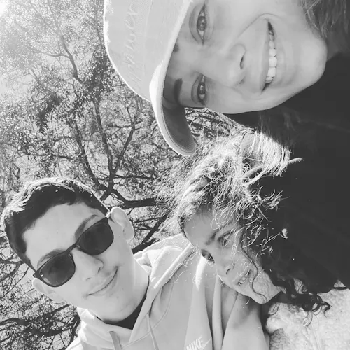 Yoselinne - Love Learn Grow Together