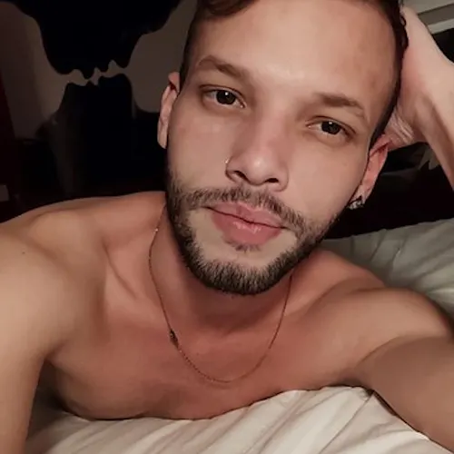 Gabriel Henrique reche dos santos